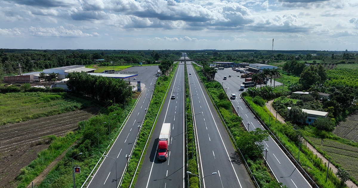 Ưu tiên làm cao tốc trên cầu cạn tại vùng đất "siêu nhạy cảm" ĐBSCL