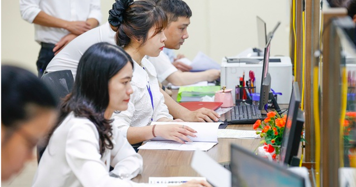 Từ 1.7, doanh nghiệp, người lao động d&ugrave;ng VNeID giao kết hợp đồng lao động điện tử
