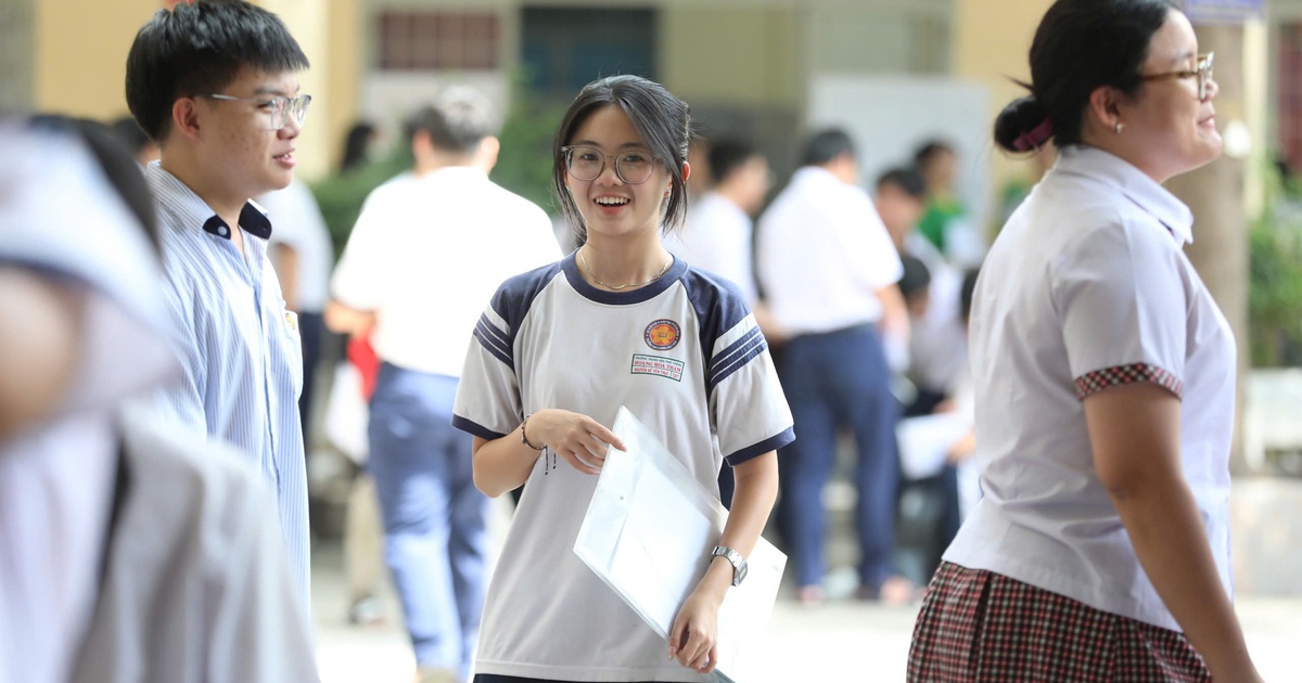 Thi tốt nghiệp THPT 2026: Xem gợi ý giải đề thi môn địa lý tại đây