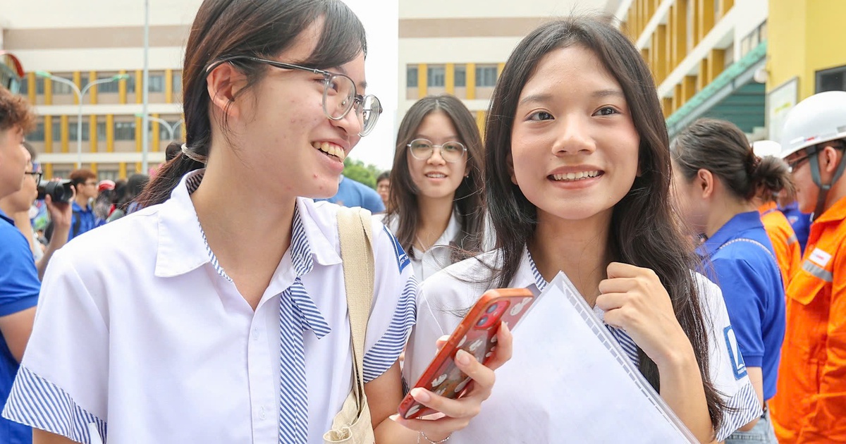 12 thí sinh bị đình chỉ thi môn ngữ văn