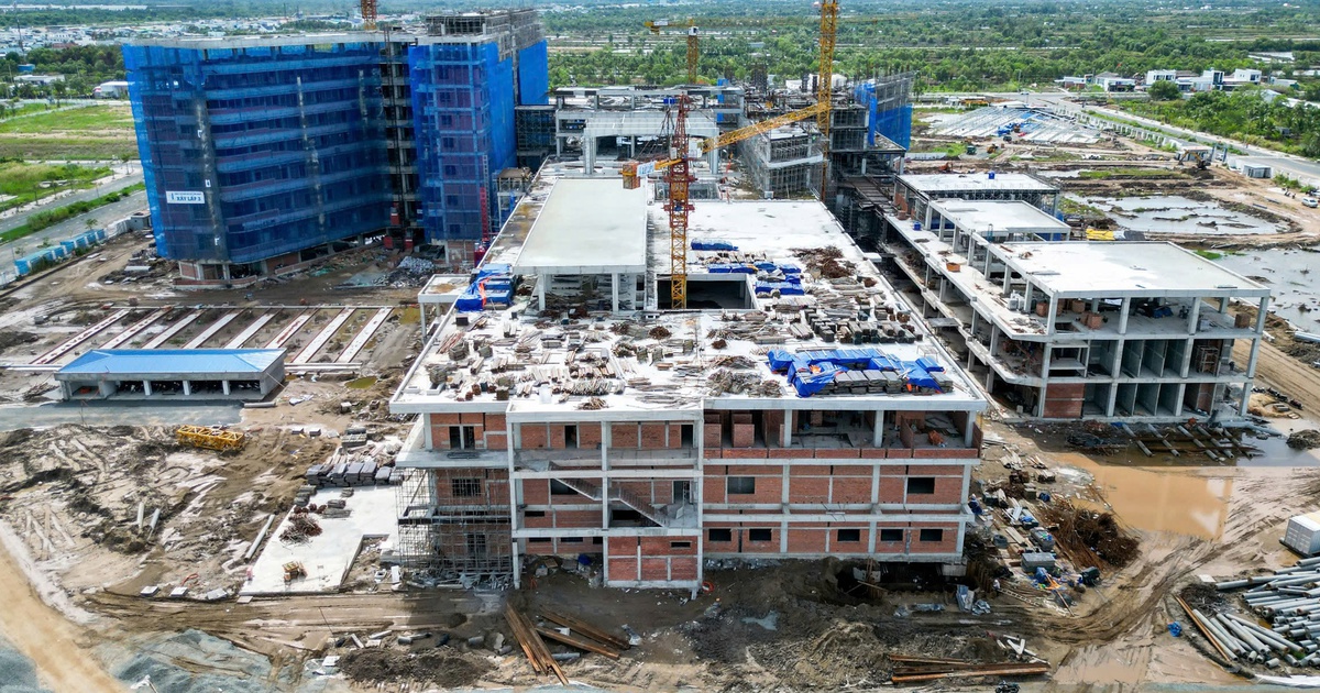 Gói thầu 755 tỉ đồng Bệnh viện đa khoa Cà Mau thi công thế nào?