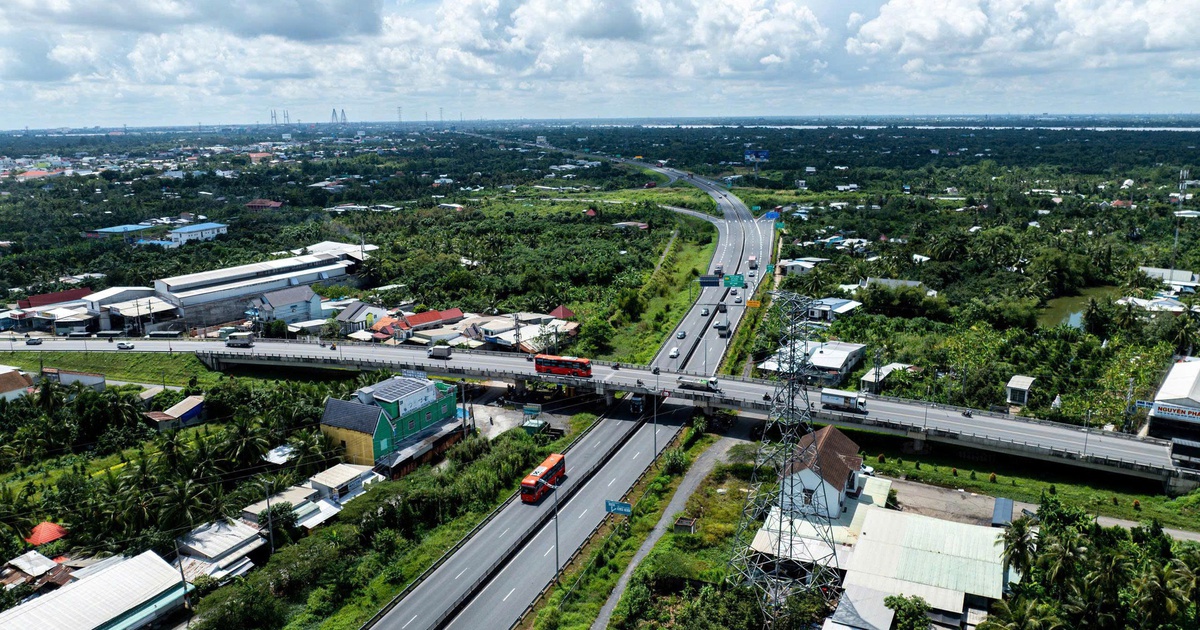 Đi từ Bắc v&agrave;o Nam r&uacute;t ngắn 30% thời gian nhờ cao tốc