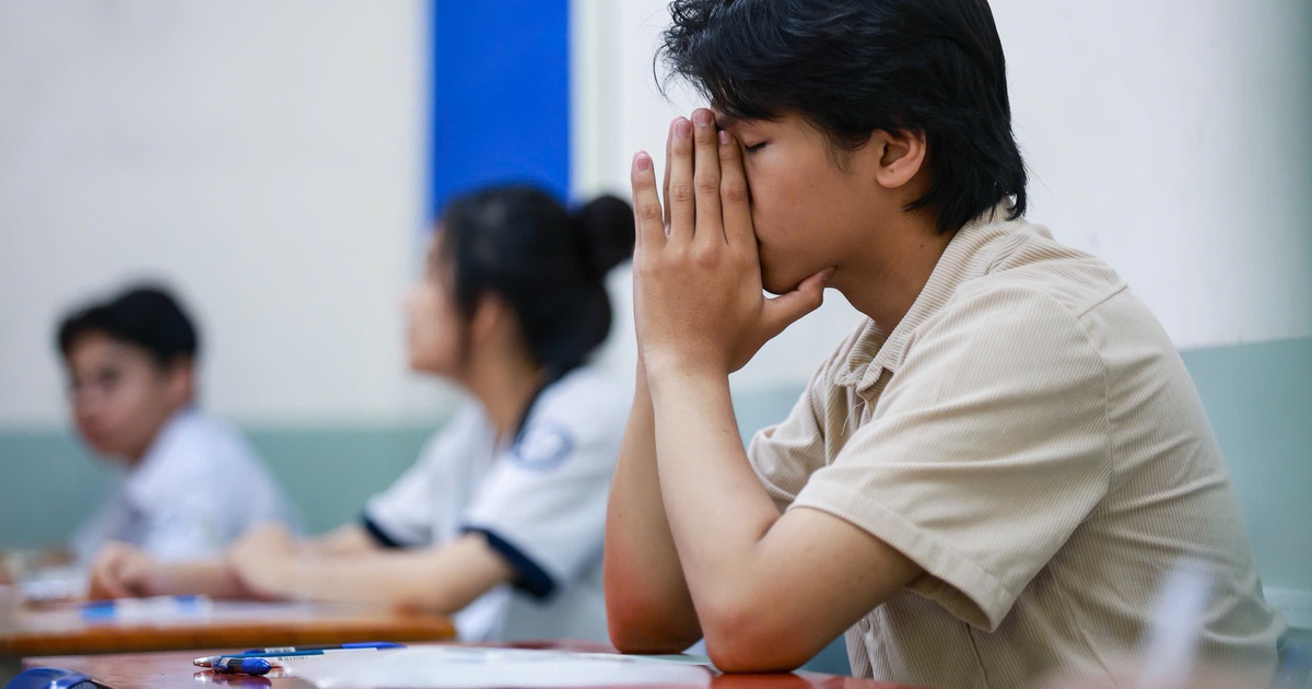 Thí sinh IELTS 7.5, SAT 1.430 than khó với đề tiếng Anh thi tốt nghiệp THPT