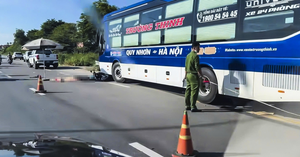 Va chạm với &ocirc; t&ocirc; kh&aacute;ch, người đ&agrave;n &ocirc;ng đi xe m&aacute;y tử vong