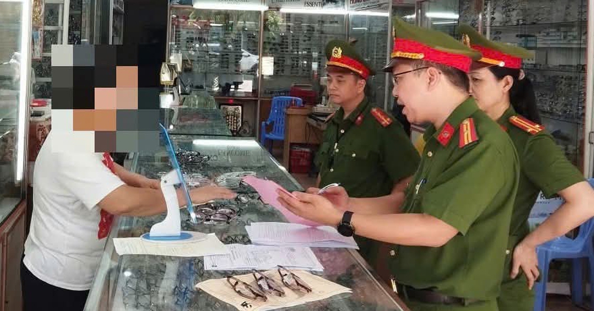 Đà Nẵng: Kiểm tra cửa hàng kính mắt, phát hiện hơn 4.000 sản phẩm nghi vi phạm