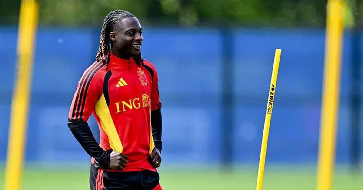 Ngôi sao CLB Man City Jeremy Doku khó xử khi sắp có con đầu lòng
