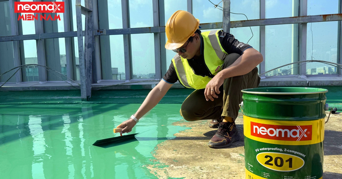 Nhà dột mùa mưa, nỗi khổ không của riêng ai