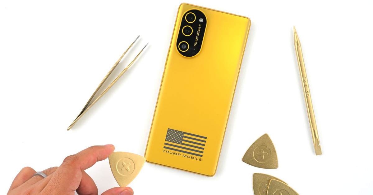 Trump Mobile T1 bị nghi chung nguồn gốc Trung Quốc với điện thoại HTC