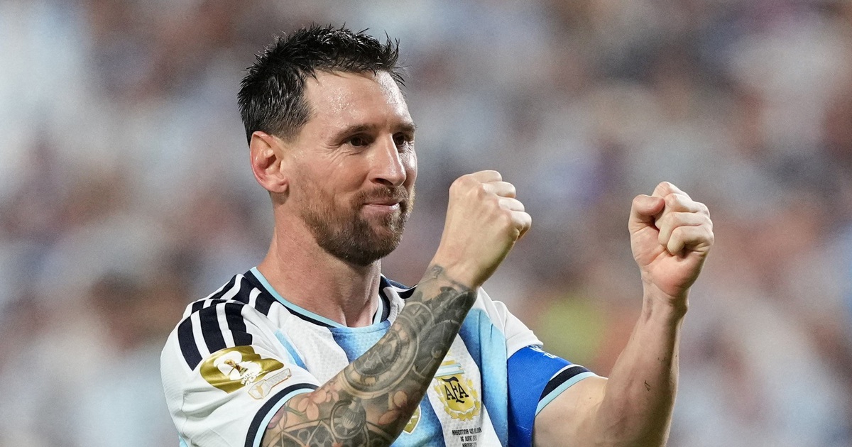 Messi phát biểu cực xúc động sau cú hat-trick lịch sử: Tôi khóc vì...?
