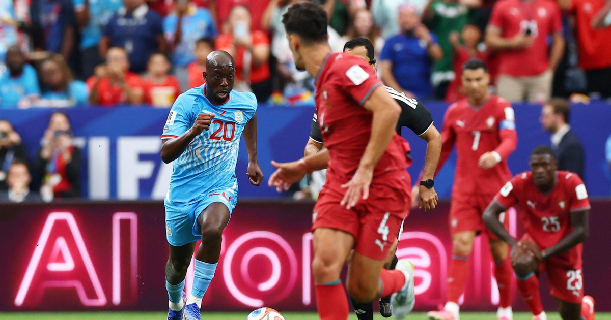 Kinh ngạc nhân vật đặc biệt khiến Bồ Đào Nha và Ronaldo ‘vỡ mộng’ ngày ra quân: Từng bị tạt a xít