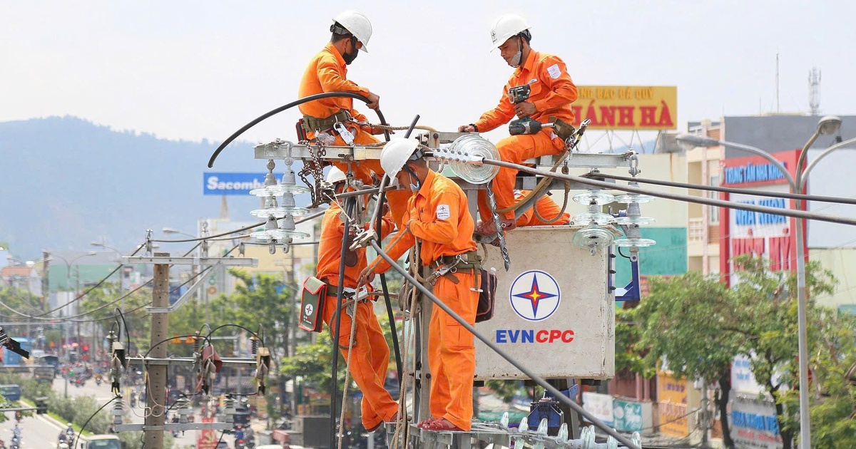 EVNCPC vượt khó, giữ vững dòng điện miền Trung