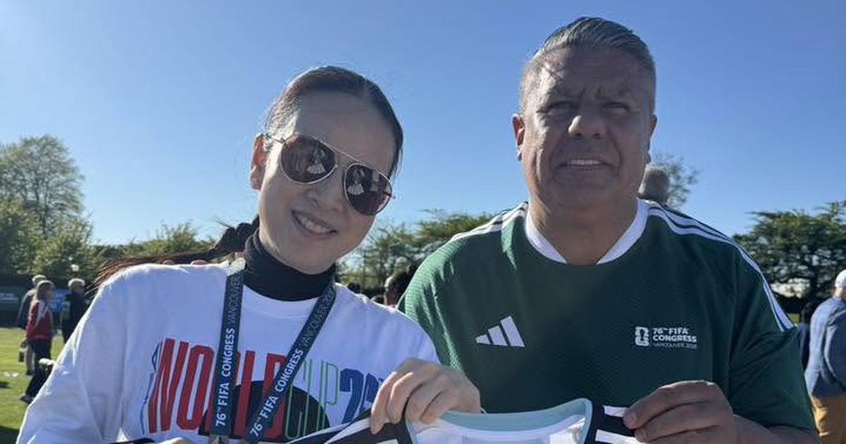 Madam Pang bắt trend Messi, ‘khoe’ rõ khéo áo đấu Argentina phiên bản đặc biệt