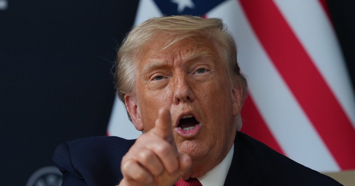 Ông Trump gọi những người chỉ trích thỏa thuận Iran là 'ghen tỵ, ngu ngốc'