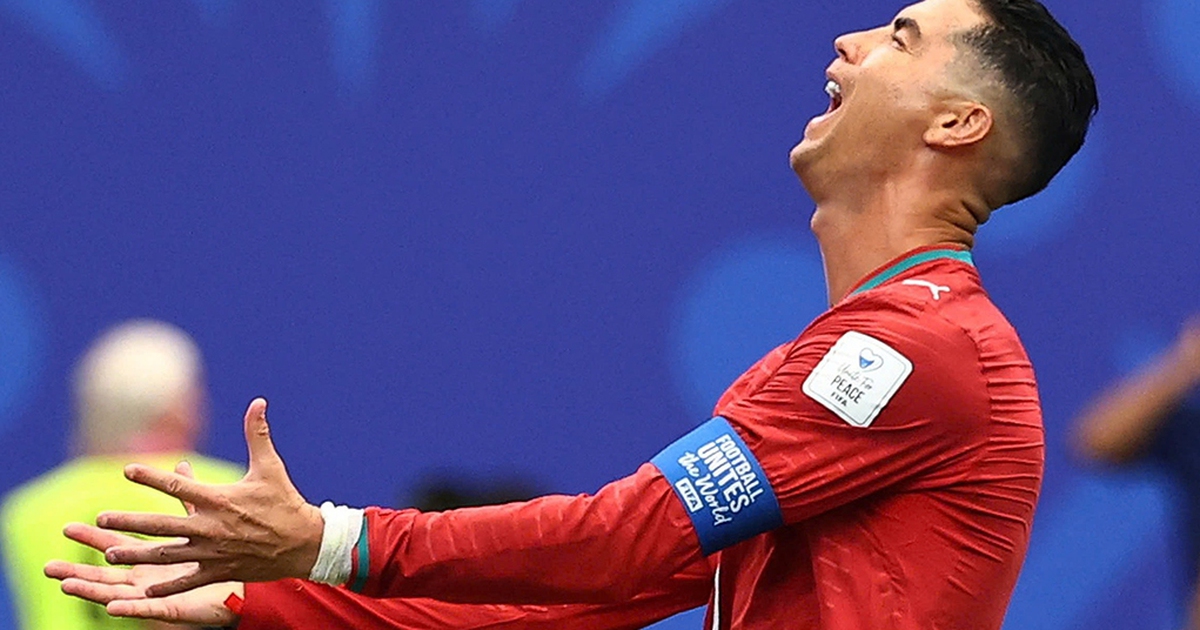 Đến lúc Ronaldo nên ngồi dự bị?