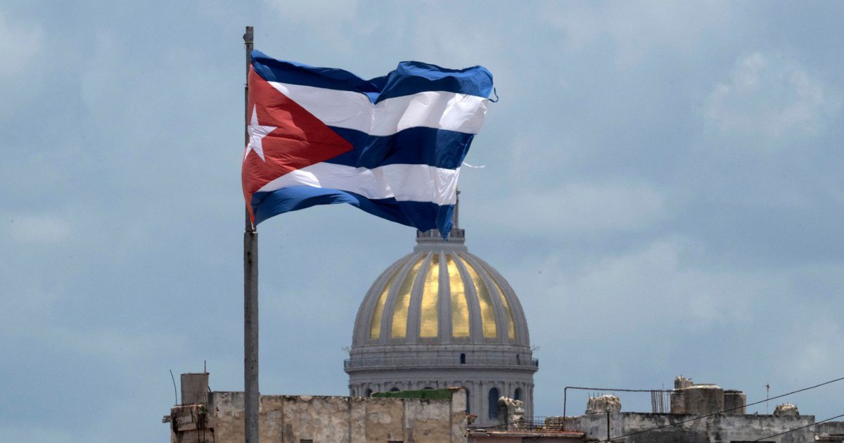 Cuba th&ocirc;ng qua g&oacute;i cải c&aacute;ch kinh tế - x&atilde; hội s&acirc;u rộng