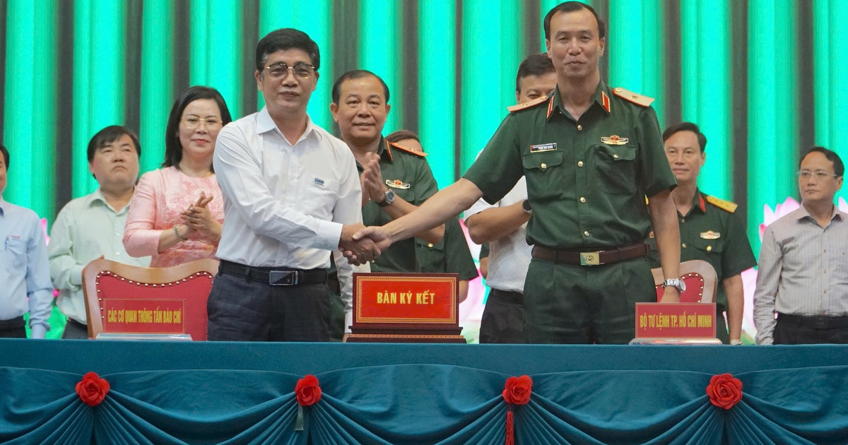 Bộ Tư lệnh TP.HCM ký quy chế phối hợp tuyên truyền với các cơ quan báo chí