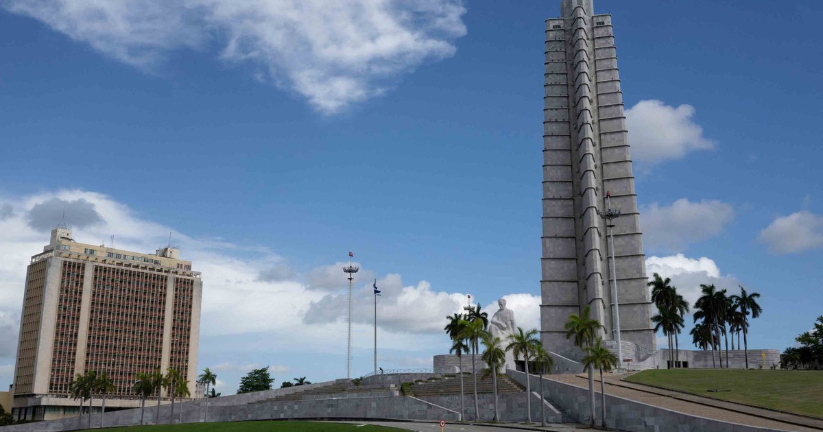 Cuba thông qua chương trình cải cách lịch sử