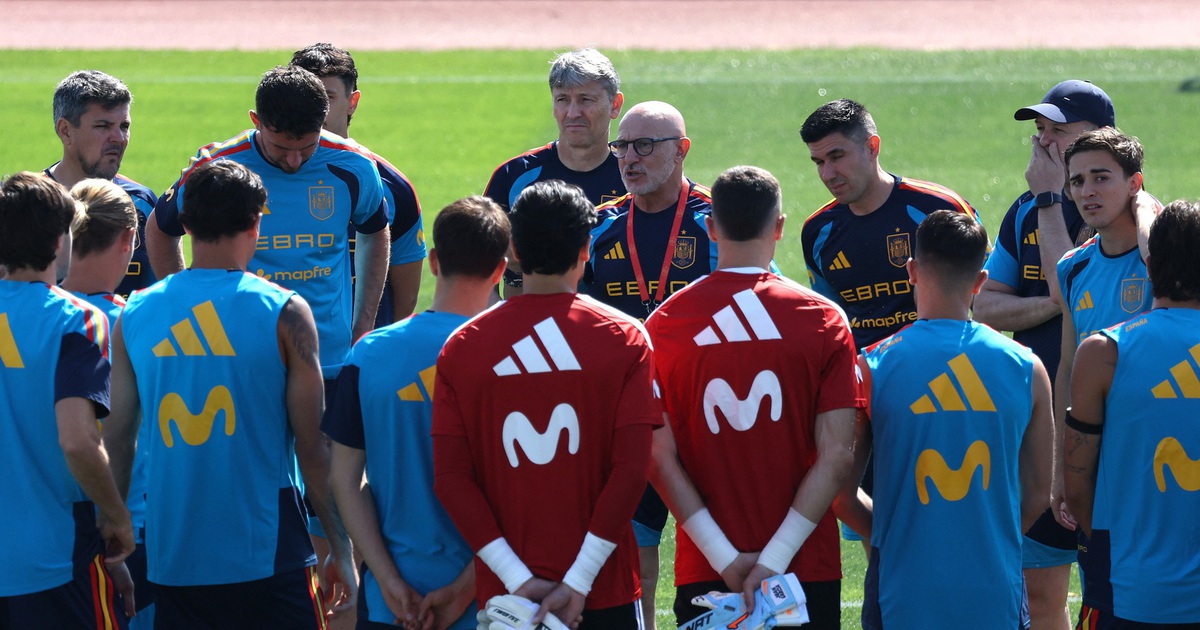 12 cầu thủ đội tuyển Tây Ban Nha bất ngờ bị kiểm tra doping trước World Cup