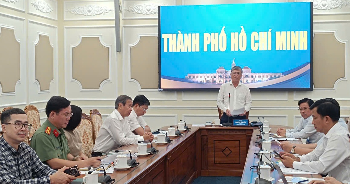 TP.HCM lên phương án vận chuyển đề thi, bài thi tốt nghiệp THPT bằng đường hàng không