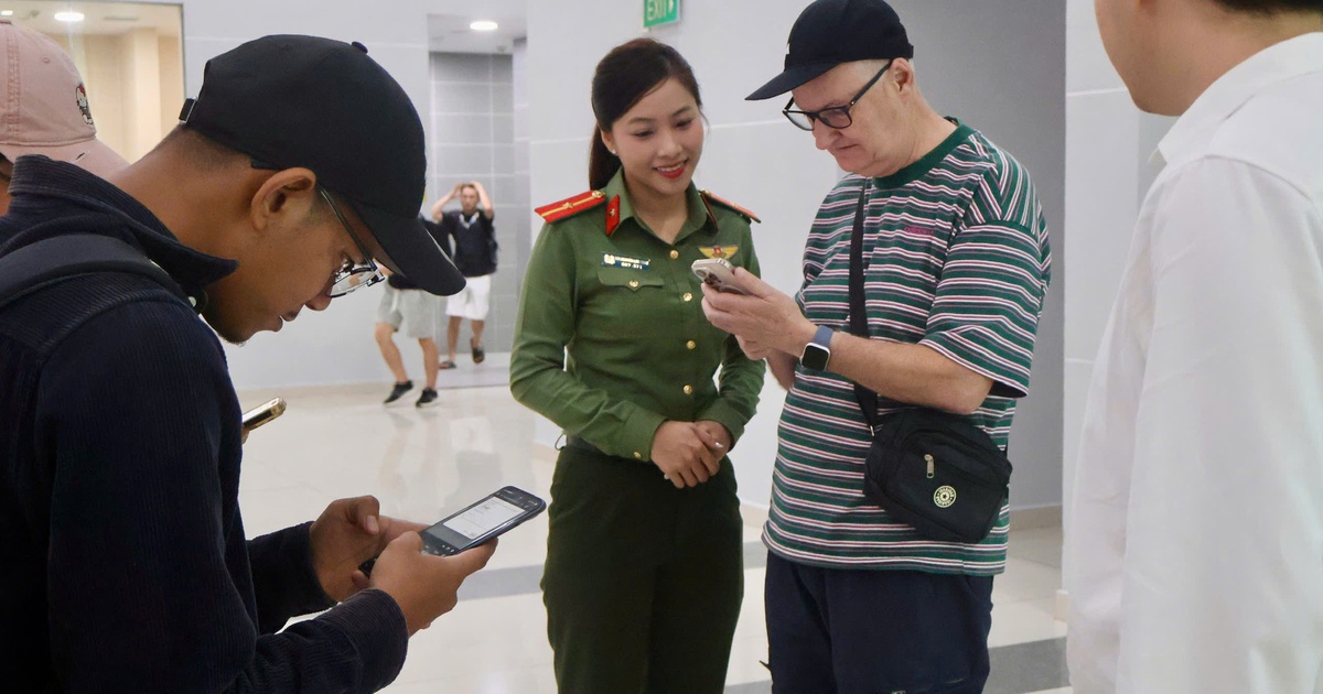 Gần 2.000 khách nước ngoài trải nghiệm 'nhập cảnh thông minh' ở sân bay Phú Quốc