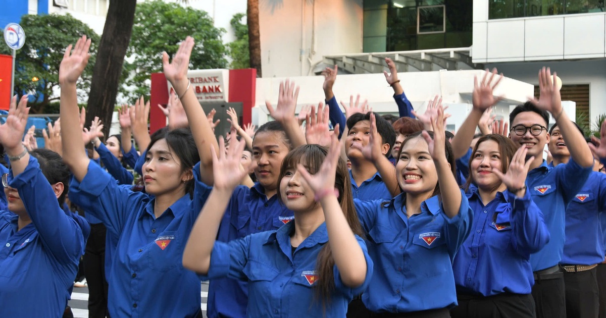 Bạn đồng hành giúp thanh niên làm chủ thời đại số