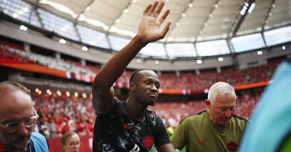 FIFA phải bồi thường cho cầu thủ Canada sau chấn thương kinh hoàng: Hơn 19 tỉ đồng