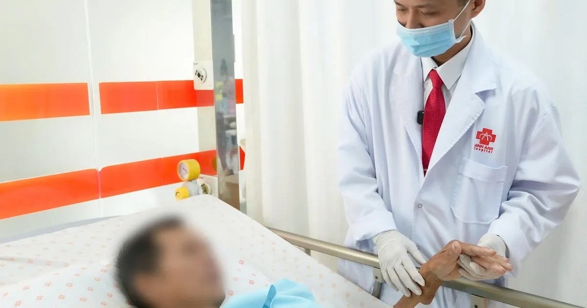Đau bụng kéo dài, người đàn ông tự mua thuốc rồi phát hiện ung thư dạ dày