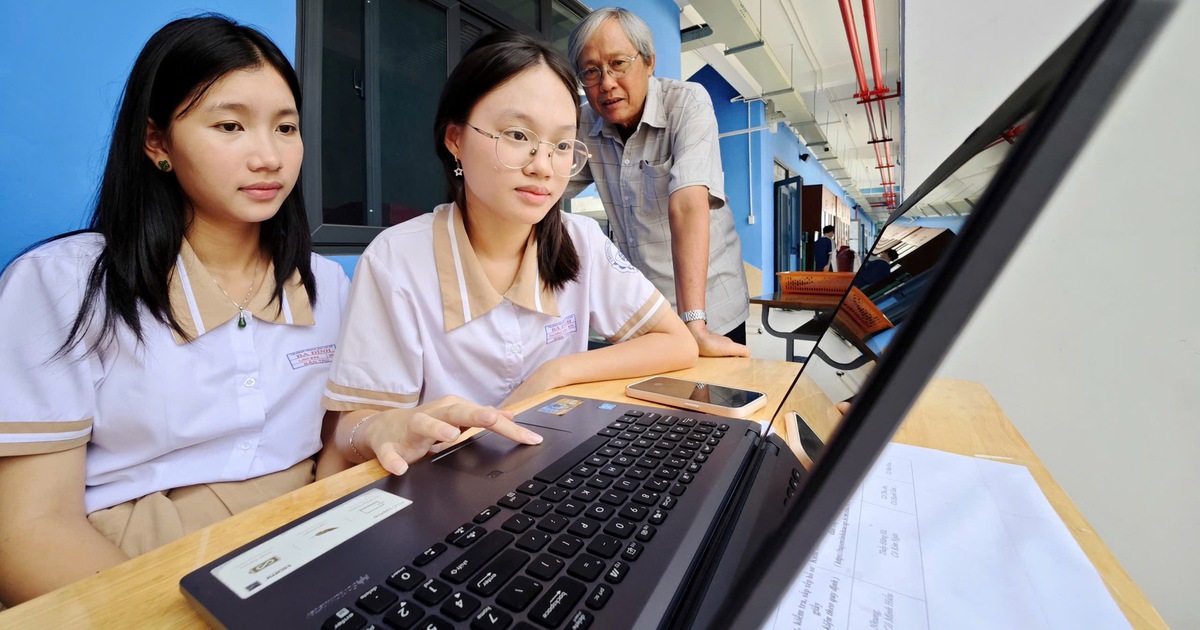 Vì sao TP.HCM chưa công bố điểm chuẩn lớp 10 đại trà?