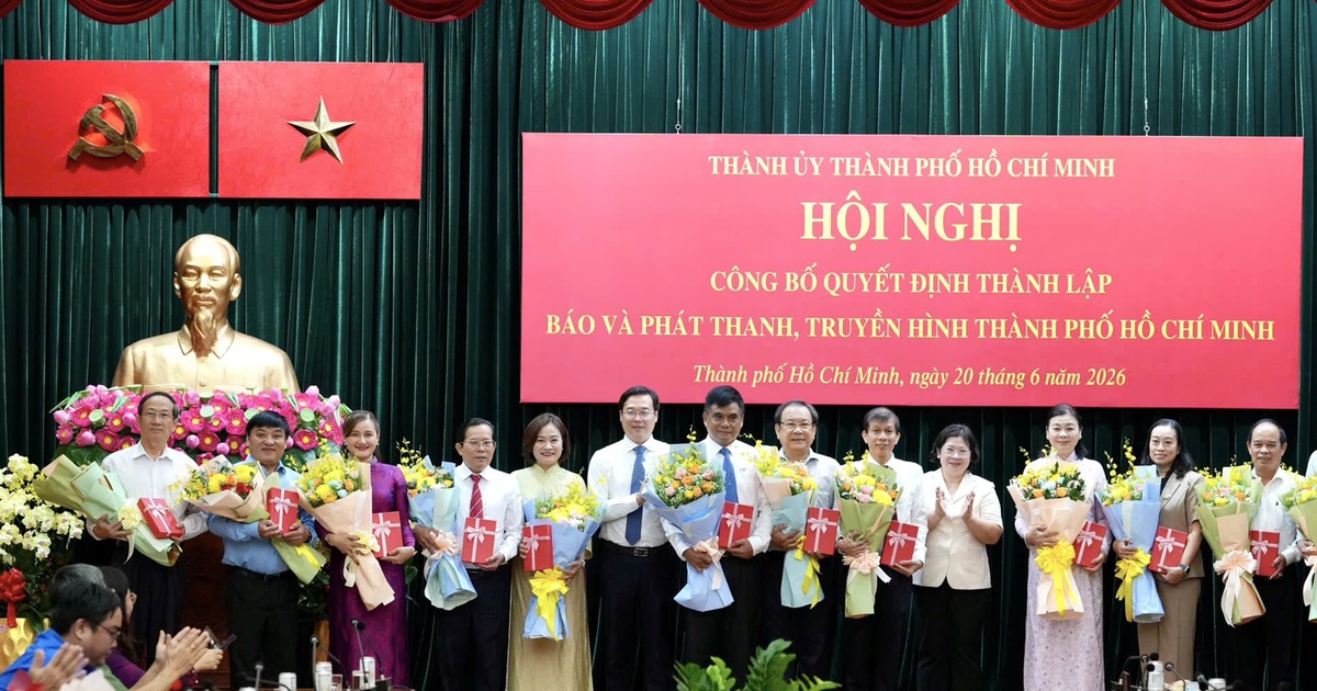Lãnh đạo Thành ủy TP.HCM: Đằng sau mỗi măng-sét là tâm huyết, thanh xuân người làm báo
