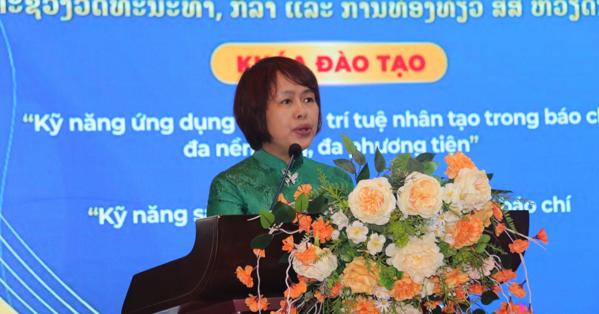 Việt Nam hỗ trợ đào tạo kỹ năng báo chí hiện đại cho nhà báo Lào