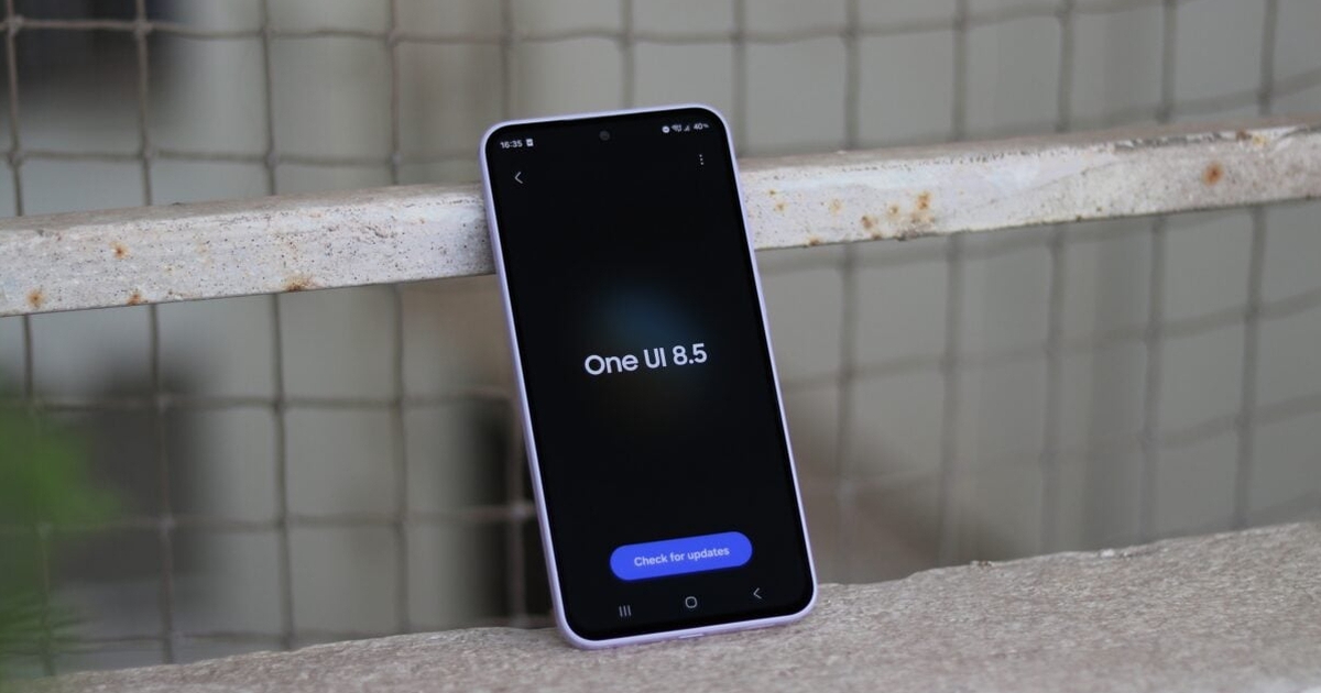 Điện thoại tầm trung Galaxy A24 bất ngờ nhận được One UI 8.5