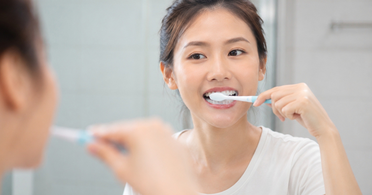 Chuyên gia nha khoa hé lộ ‘quy tắc 2 - 2’ khi đánh răng