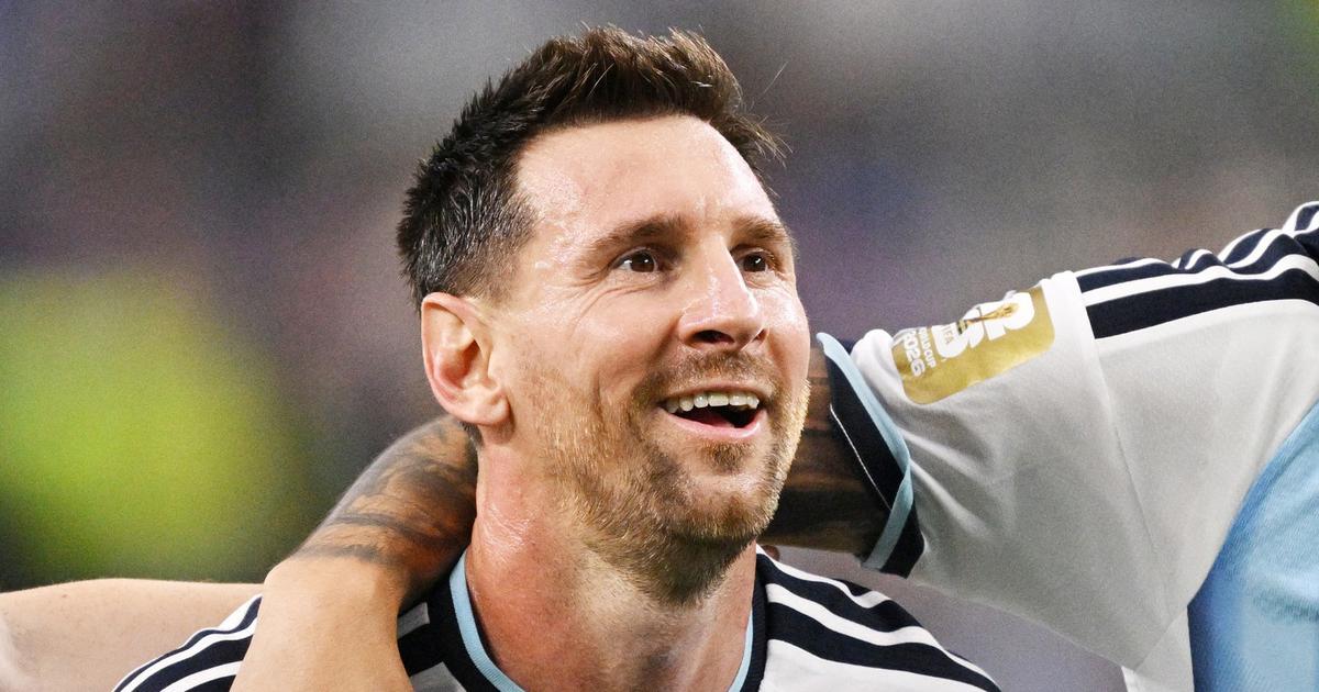 Argentina đã vào vòng knock-out và nhất bảng, Messi sẽ thi đấu để phá tiếp kỷ lục?
