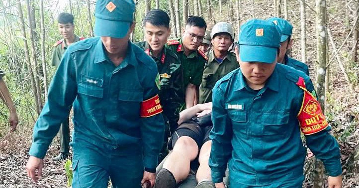 Đ&agrave; Nẵng: H&agrave;ng chục người băng rừng giải cứu du kh&aacute;ch Đức gặp nạn tr&ecirc;n n&uacute;i