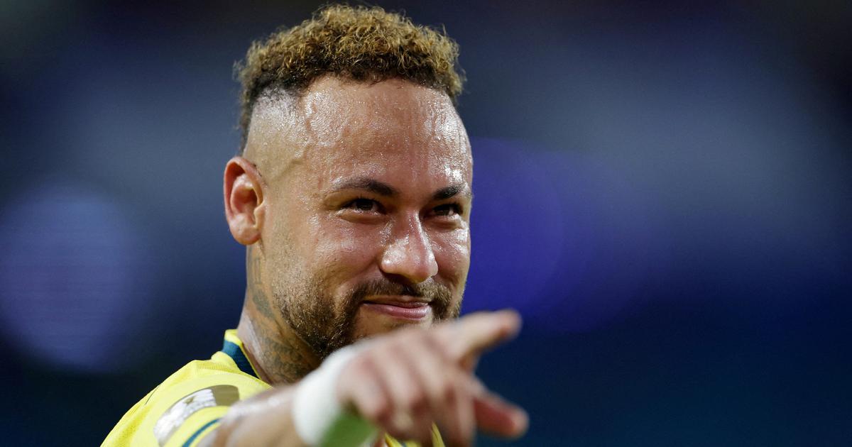 Sau gần 1.000 ngày, Neymar bật khóc khi được ra sân từ ghế dự bị trận Brazil thắng Scotland