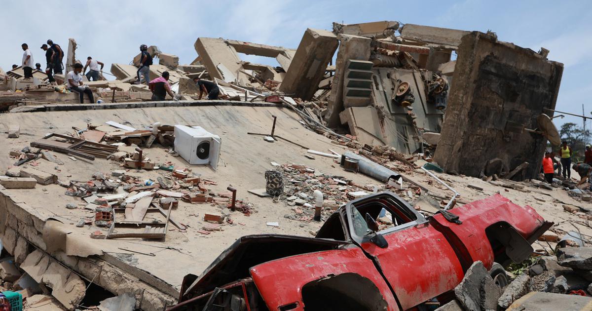 Venezuela chạy đua t&igrave;m người sống s&oacute;t sau thảm họa động đất, thương vong tăng cao