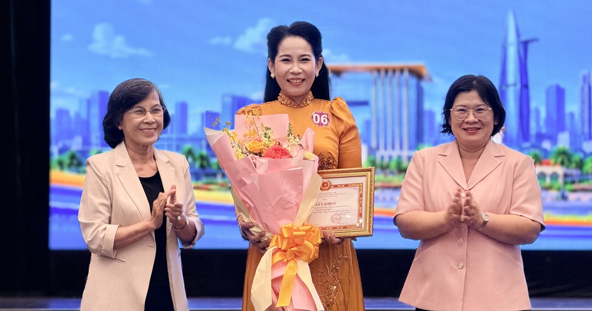 Nữ c&aacute;n bộ phường Thới An đoạt giải nhất hội thi B&aacute;o c&aacute;o vi&ecirc;n giỏi TP.HCM