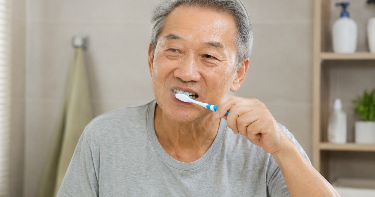 Người lớn tuổi: Thay đổi nhỏ khi đánh răng mang lại lợi ích lớn