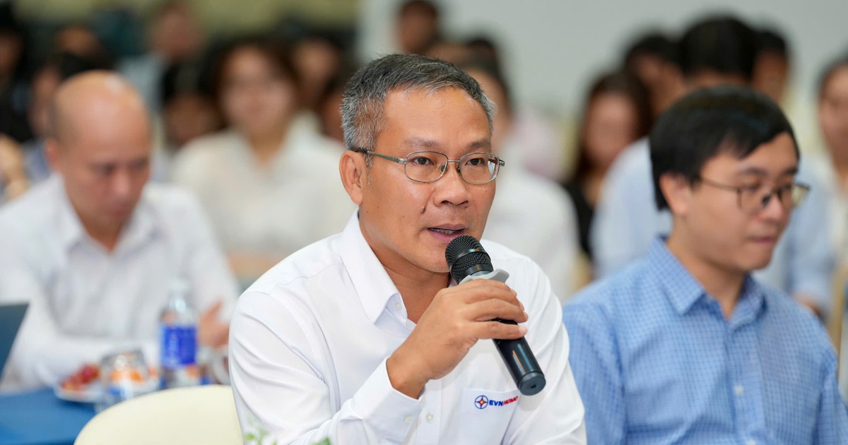 Live Lãnh đạo ngành điện TP.HCM "tư vấn" mô hình đầu tư điện mái nhà hiệu quả