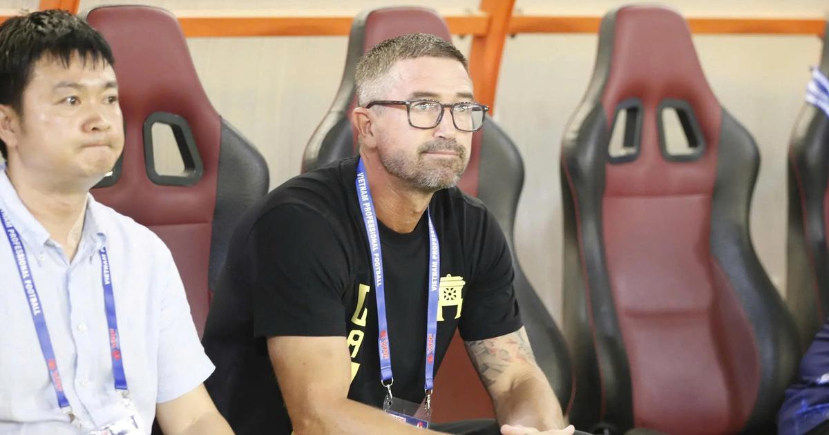 HLV Harry Kewell vui mừng vì Úc đi tiếp, tin thầy trò HLV Popovic còn tiến xa