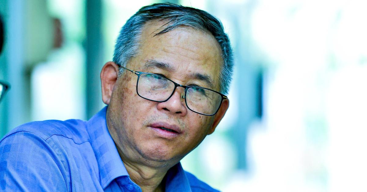Con trai Anh h&ugrave;ng La Văn Cầu: 'Cha lu&ocirc;n dặn ch&uacute;ng t&ocirc;i phải sống tử tế'