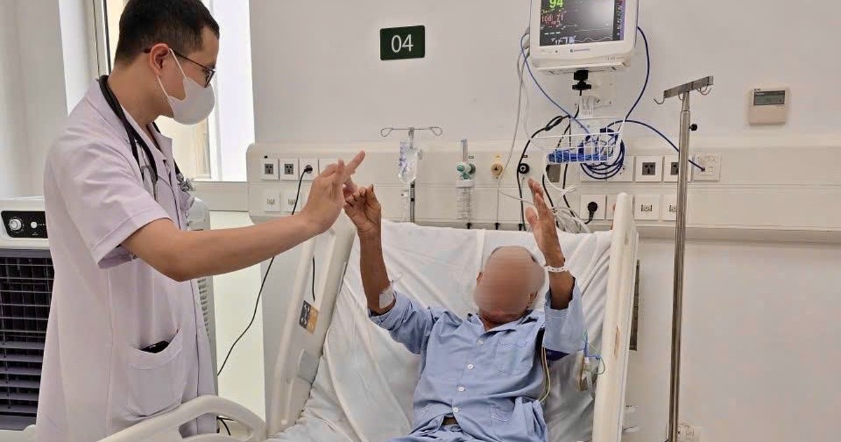 Hai bệnh nhân đột quỵ được cấp cứu thành công tại Bệnh viện Bạch Mai Ninh Bình