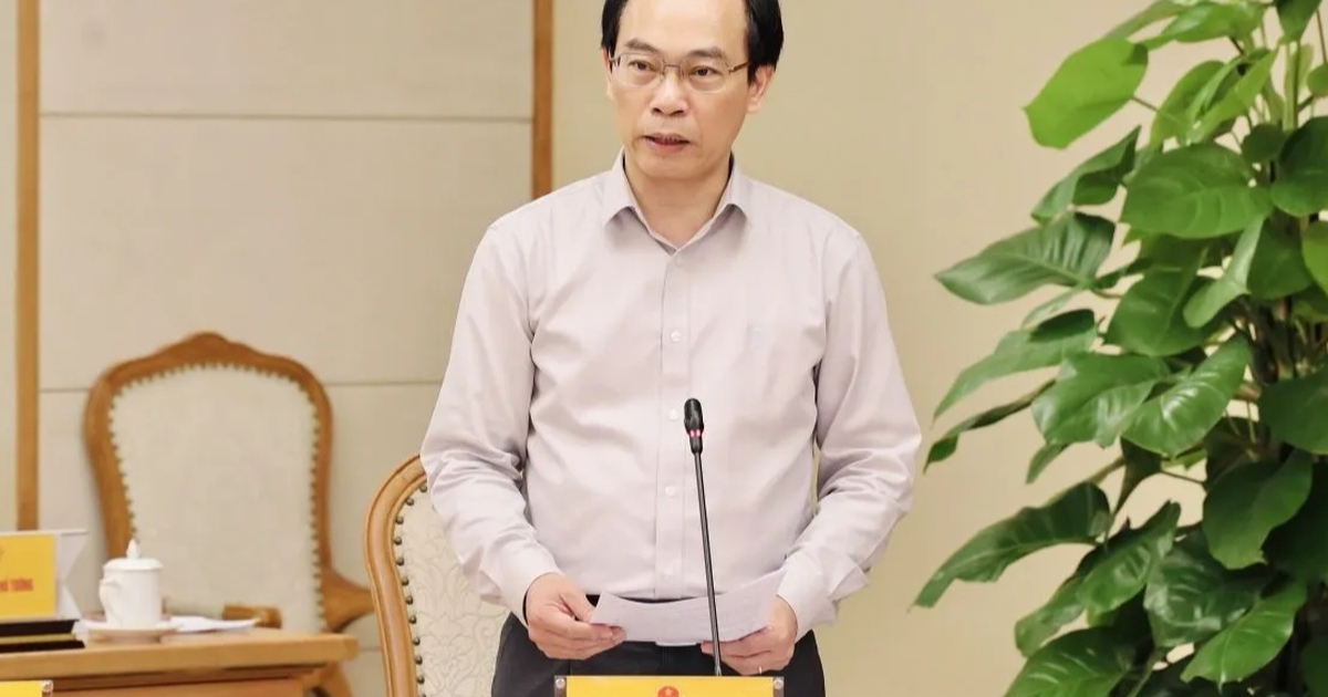 Bộ trưởng GD-ĐT: Các khoản thu ngoài học phí phải 'thực sự tự nguyện'
