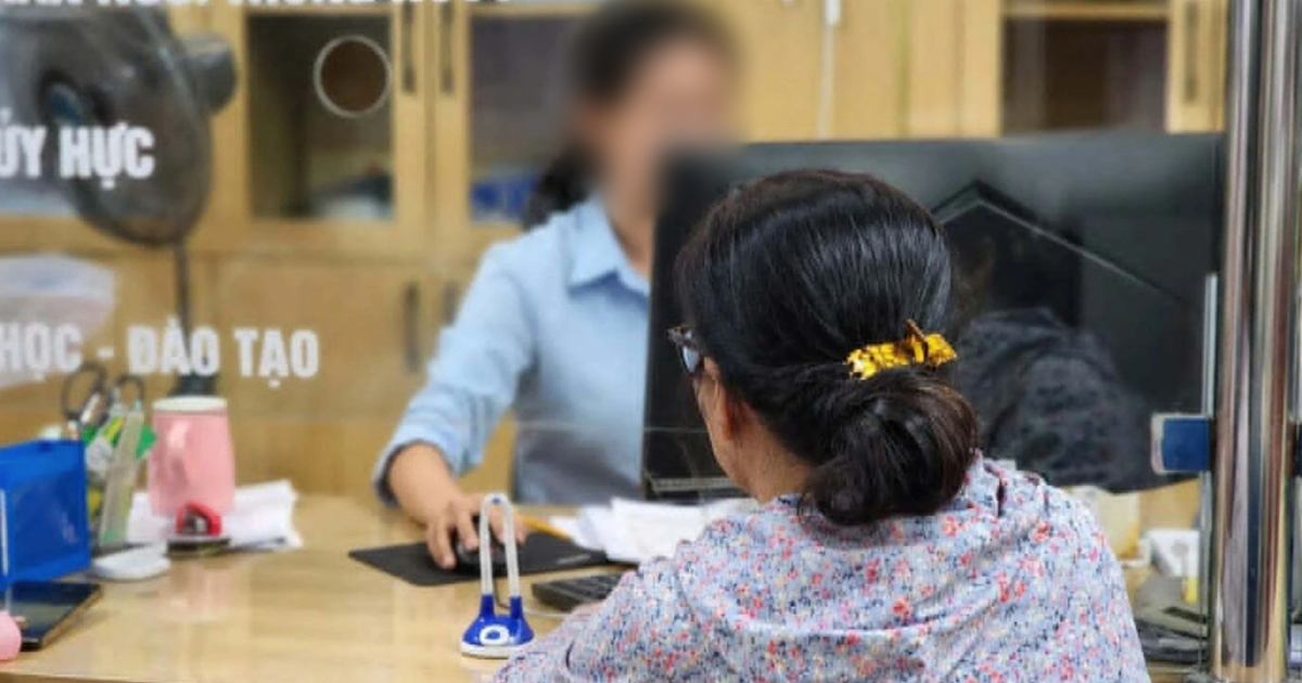 Cụ b&agrave; 97 tuổi bị 'treo' chế độ th&acirc;n nh&acirc;n l&atilde;o th&agrave;nh c&aacute;ch mạng 2 th&aacute;ng
