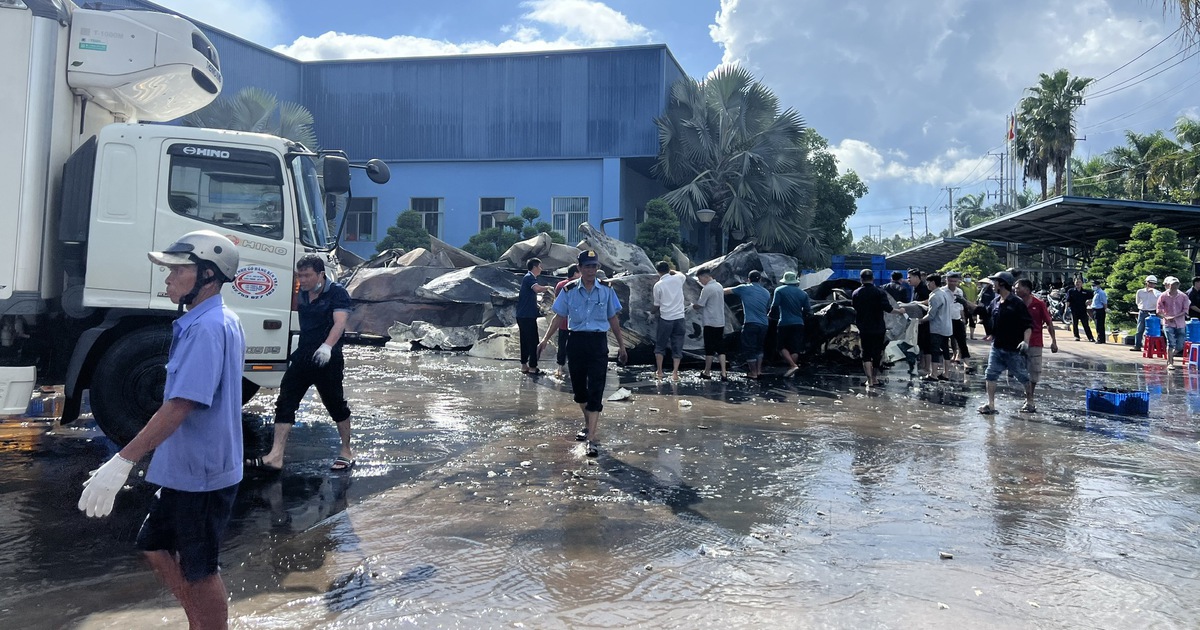 Vĩnh Long: Ch&aacute;y nh&agrave; xưởng trong KCN An Hiệp, nhiều t&agrave;i sản bị thi&ecirc;u rụi