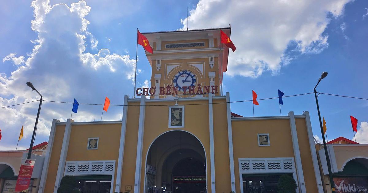 Những tháp đồng hồ cổ: Chứng nhân thời gian giữa lòng TP.HCM