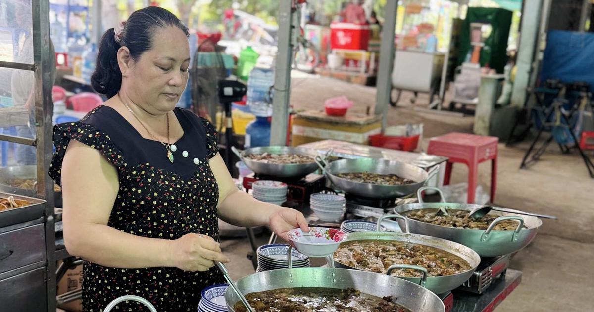 Người bạn đồng h&agrave;nh trung th&agrave;nh