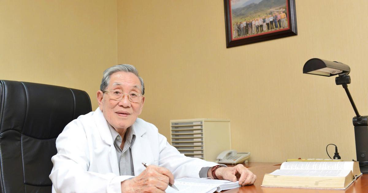 GS-TS-BS Nguyễn Đ&igrave;nh Hối, Gi&aacute;m đốc đầu ti&ecirc;n Bệnh viện ĐH Y dược TP.HCM, qua đời
