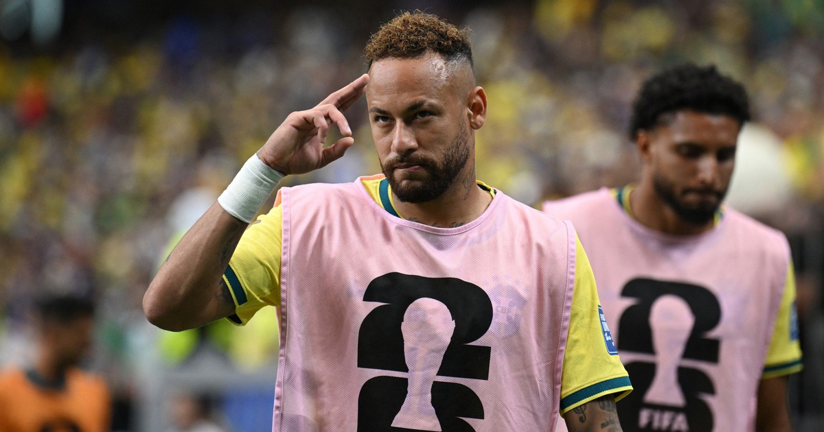 HLV Nhật Bản thất vọng và đau đớn, HLV Brazil lý giải chuyện 'bỏ quên' Neymar