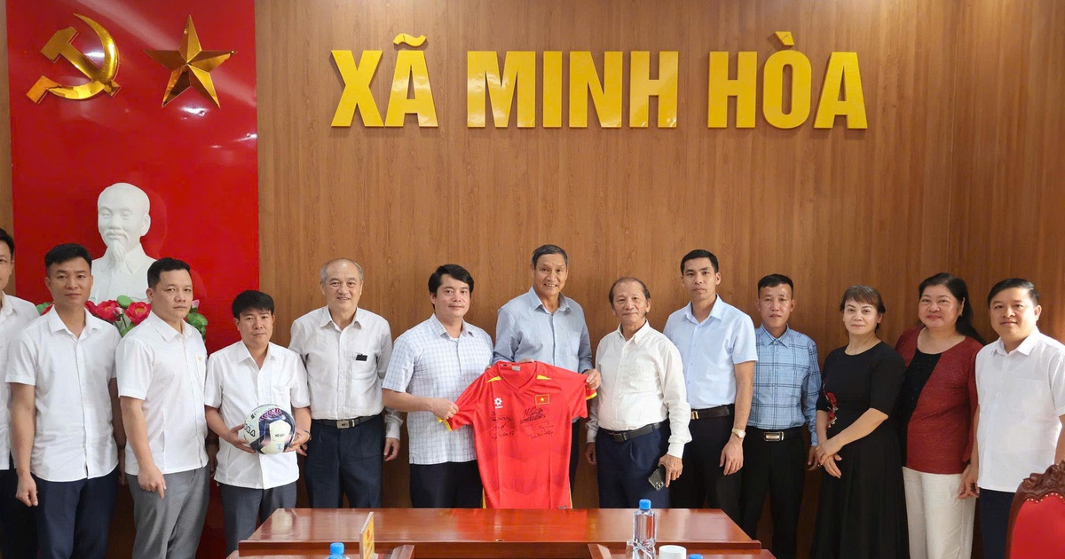 HLV Mai Đức Chung dùng tiền thưởng Anh hùng lao động ủng hộ đồng bào khó khăn